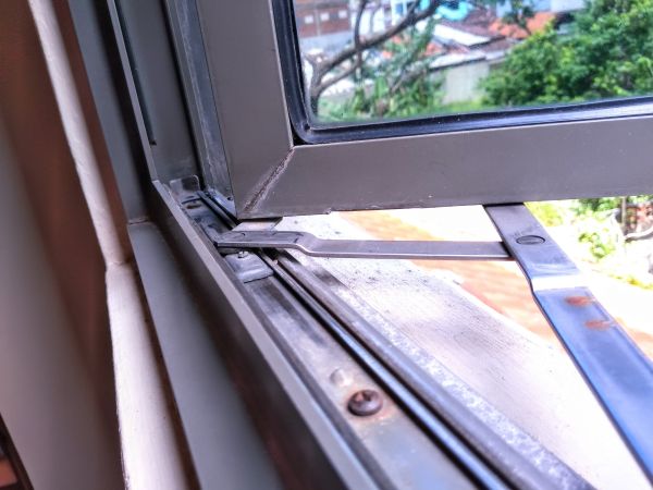 Cost of Hinged Window Replacement in Cleveland